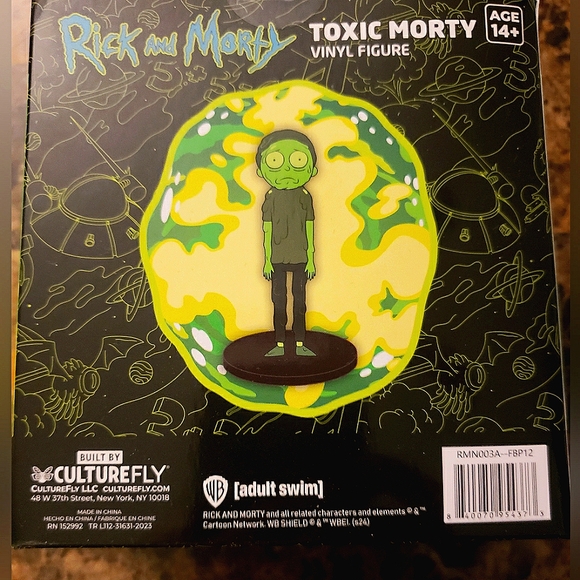 Rick and Morty - Adult Swim - Toxic Morty Vinyl Figure - Picture 4 of 5